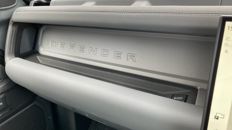 Land Rover Defender 5.0 P525 V8 90 3dr Auto Petrol Estate